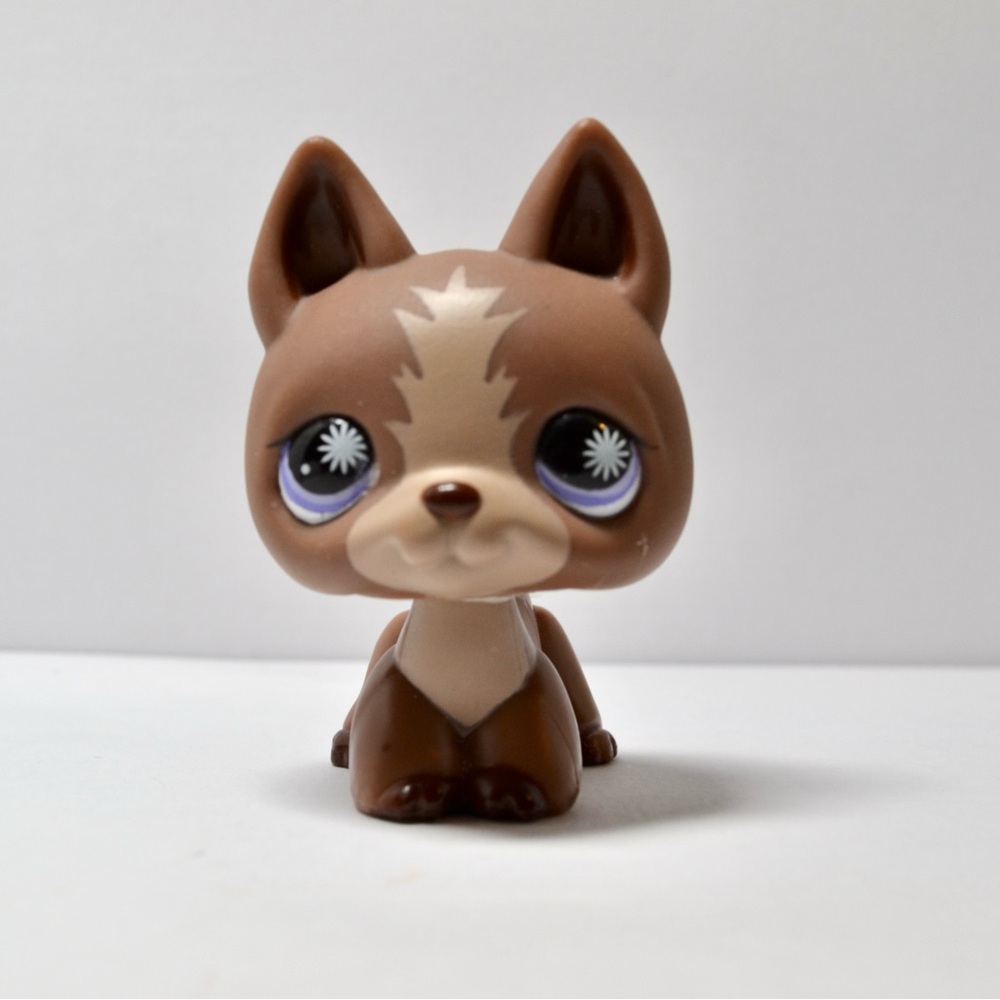 Littlest Pet Shop # 867 Brown Happiest German Shepherd Dog Purple Sun Eyes - Picture 2 of 8